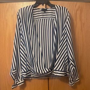 1X Worthington women top/blouse. Stylish